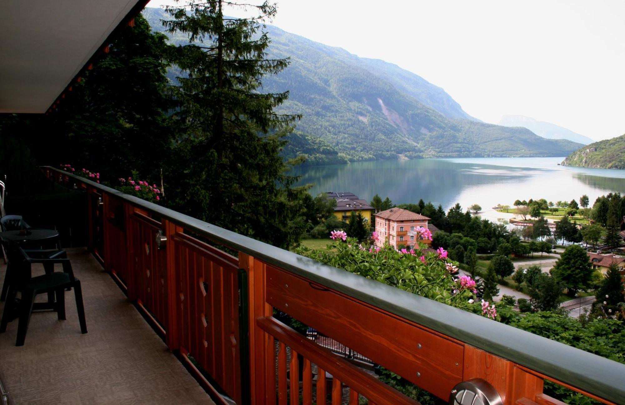 Hotel Miralago Wellness - Adults Only Molveno Exteriér fotografie