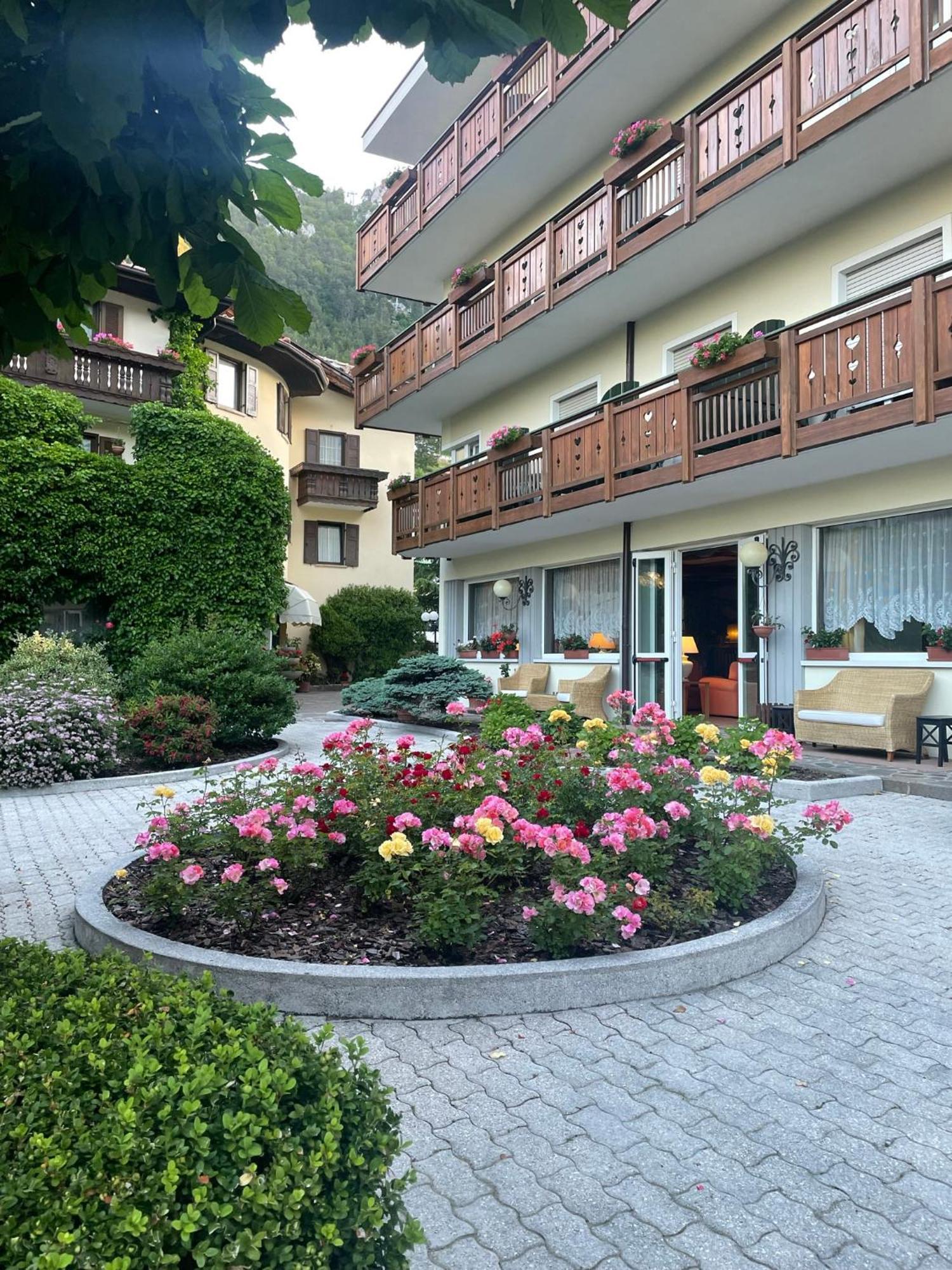Hotel Miralago Wellness - Adults Only Molveno Exteriér fotografie