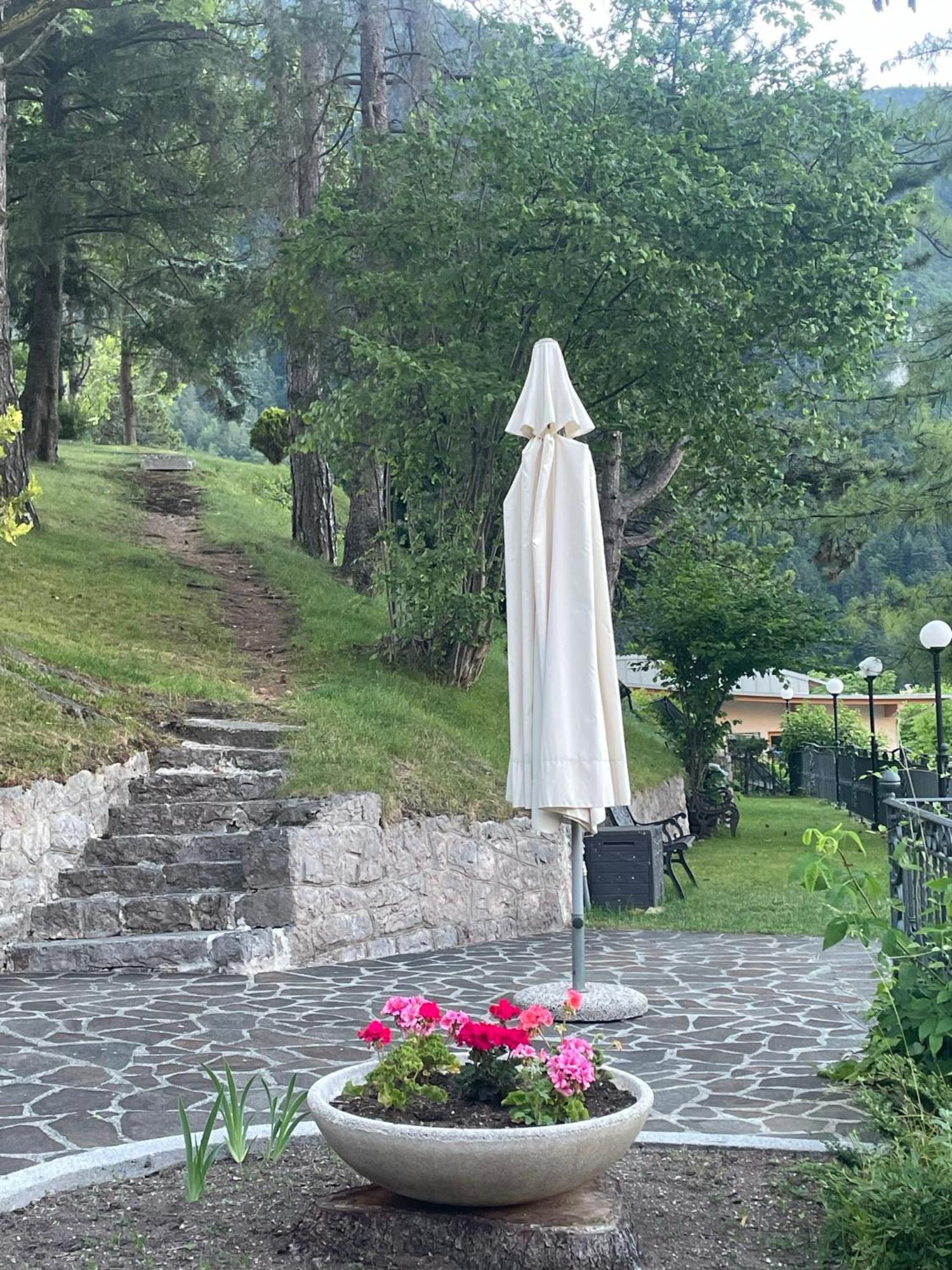 Hotel Miralago Wellness - Adults Only Molveno Exteriér fotografie