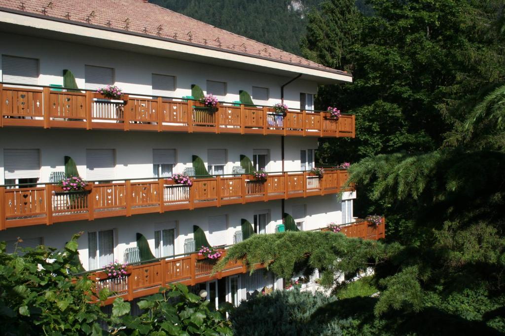 Hotel Miralago Wellness - Adults Only Molveno Exteriér fotografie