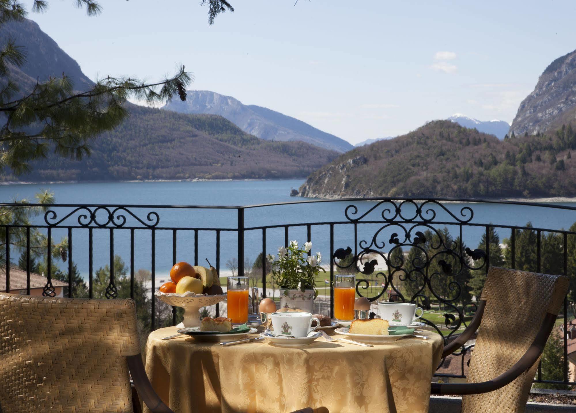 Hotel Miralago Wellness - Adults Only Molveno Exteriér fotografie
